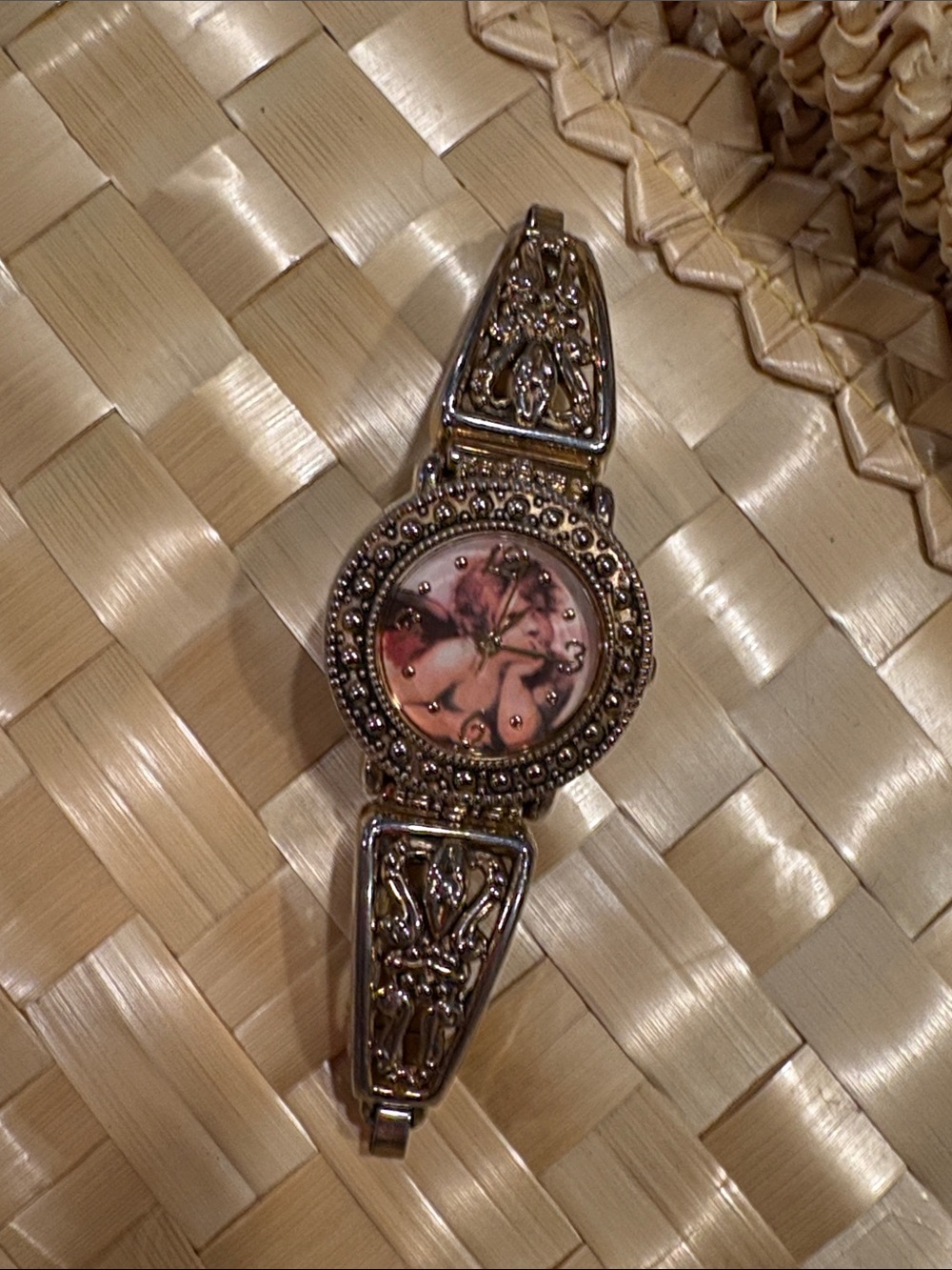 Seiko Gold Cherub Accent Women's Watch - needs battery replaced